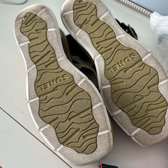 Sorel sz 9.5 platform soft sage green sandals - Picture 4 of 7